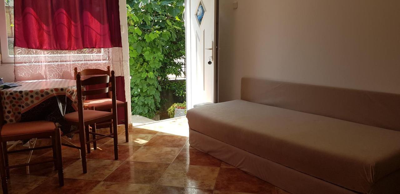 App Borna Apartment Crikvenica Exterior photo