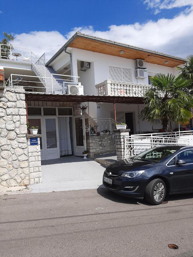 App Borna Apartment Crikvenica Exterior photo